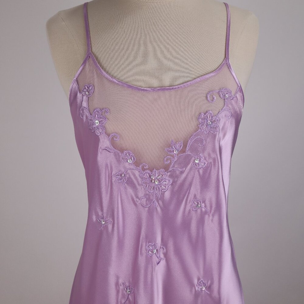 🌺 Vtg Cinema Etoile NWOT Long Pearl Sequin Embroidered Long Lavender Nightgown - Picture 3 of 10